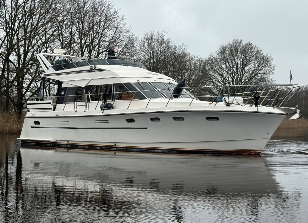 Motorboot President 57