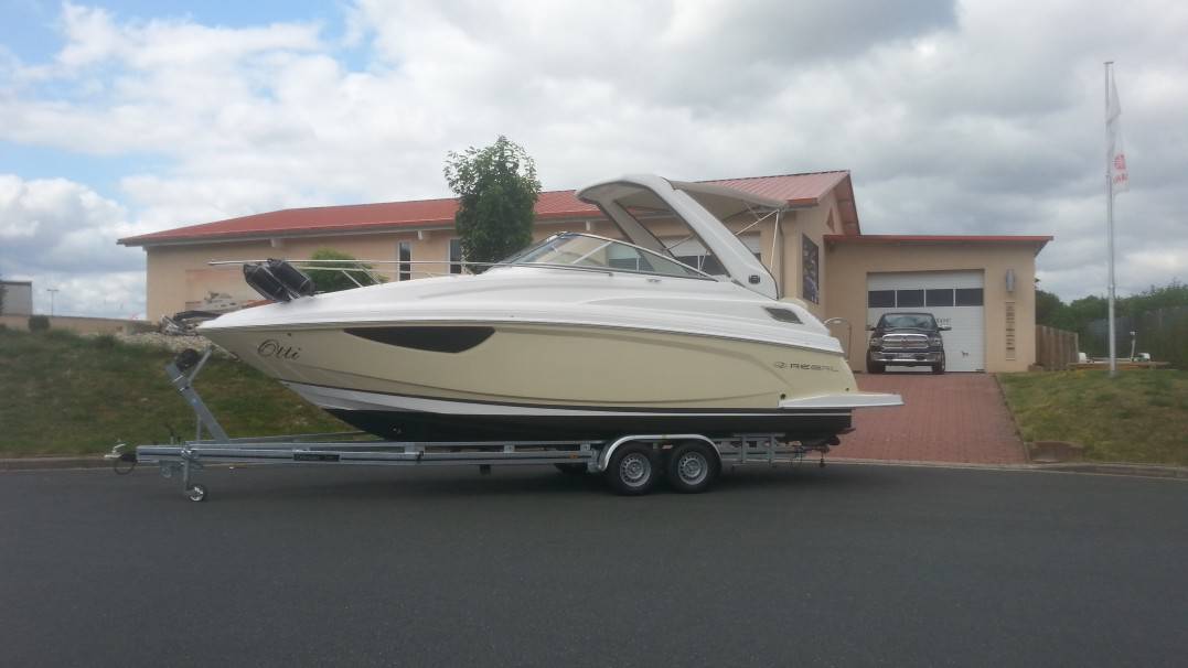 Motorboot REGAL 28 Express