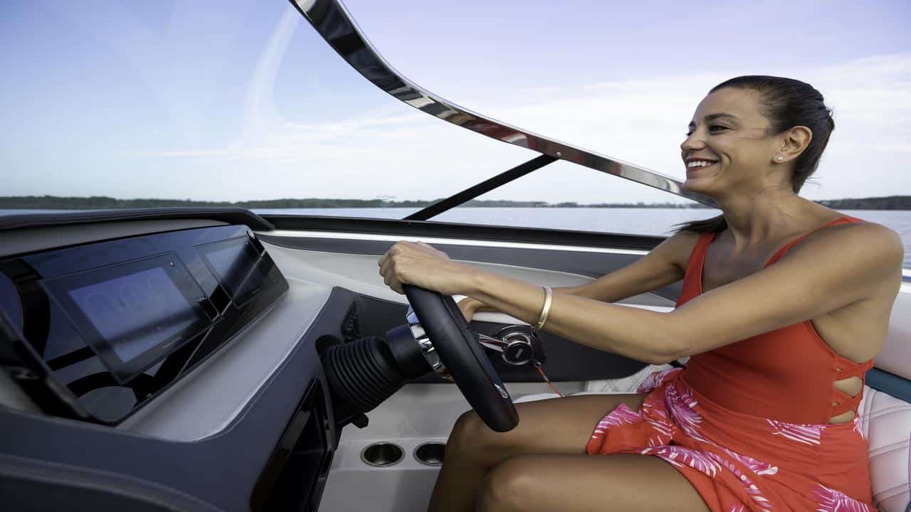 Motorboot REGAL LS4 Surf