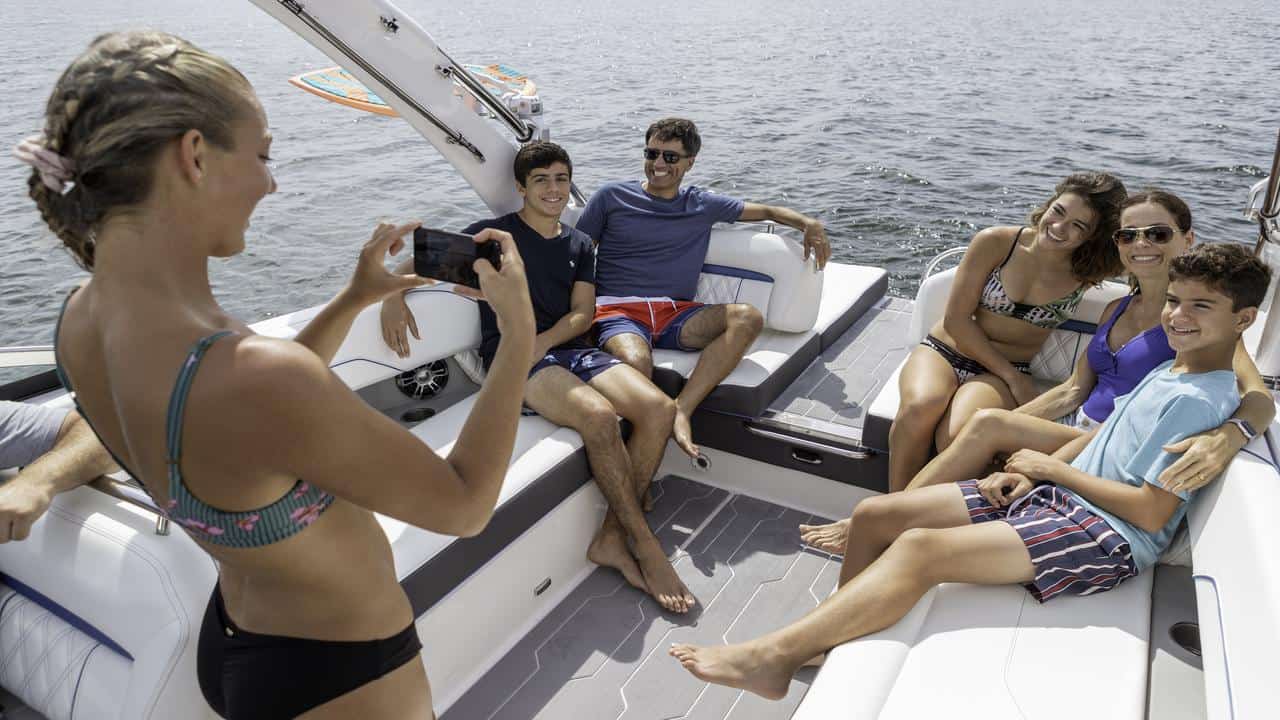 Motorboot REGAL LS 6 Surf