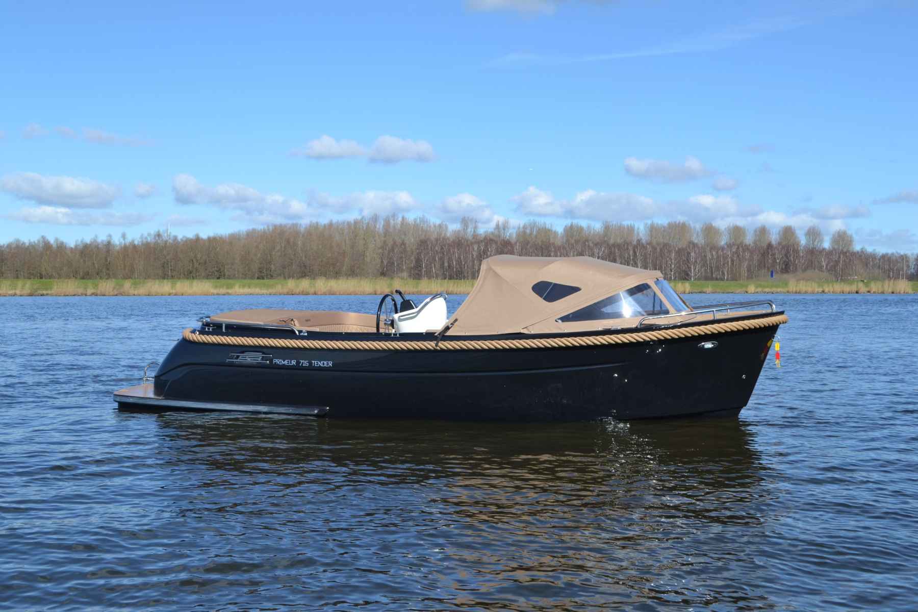 Motorboot PRIMEUR Primeur 715 Tender