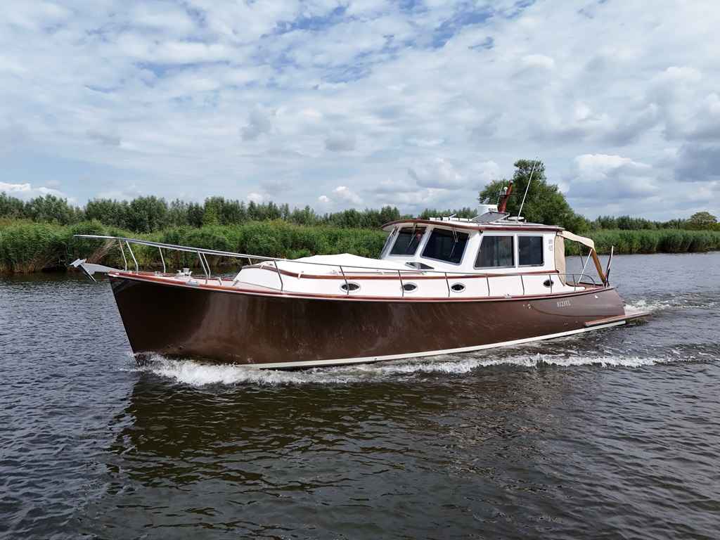 Motorboot Alen 425
