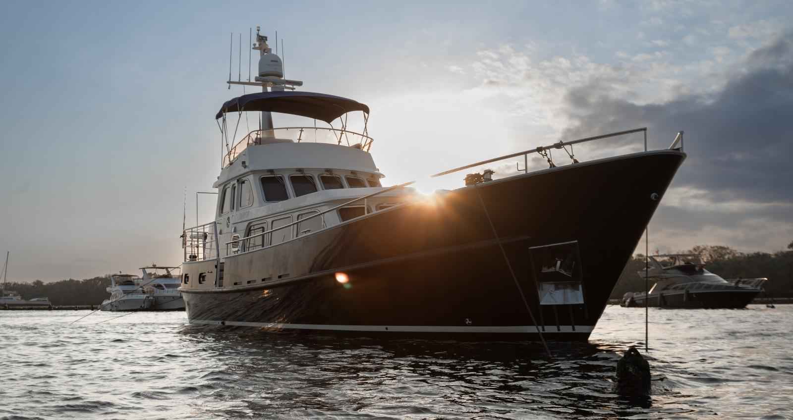 Motorboot Alm Almkotter 17.60 fly