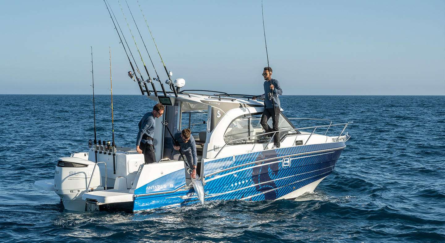 Motorboot Beneteau Antares 8 Fishing