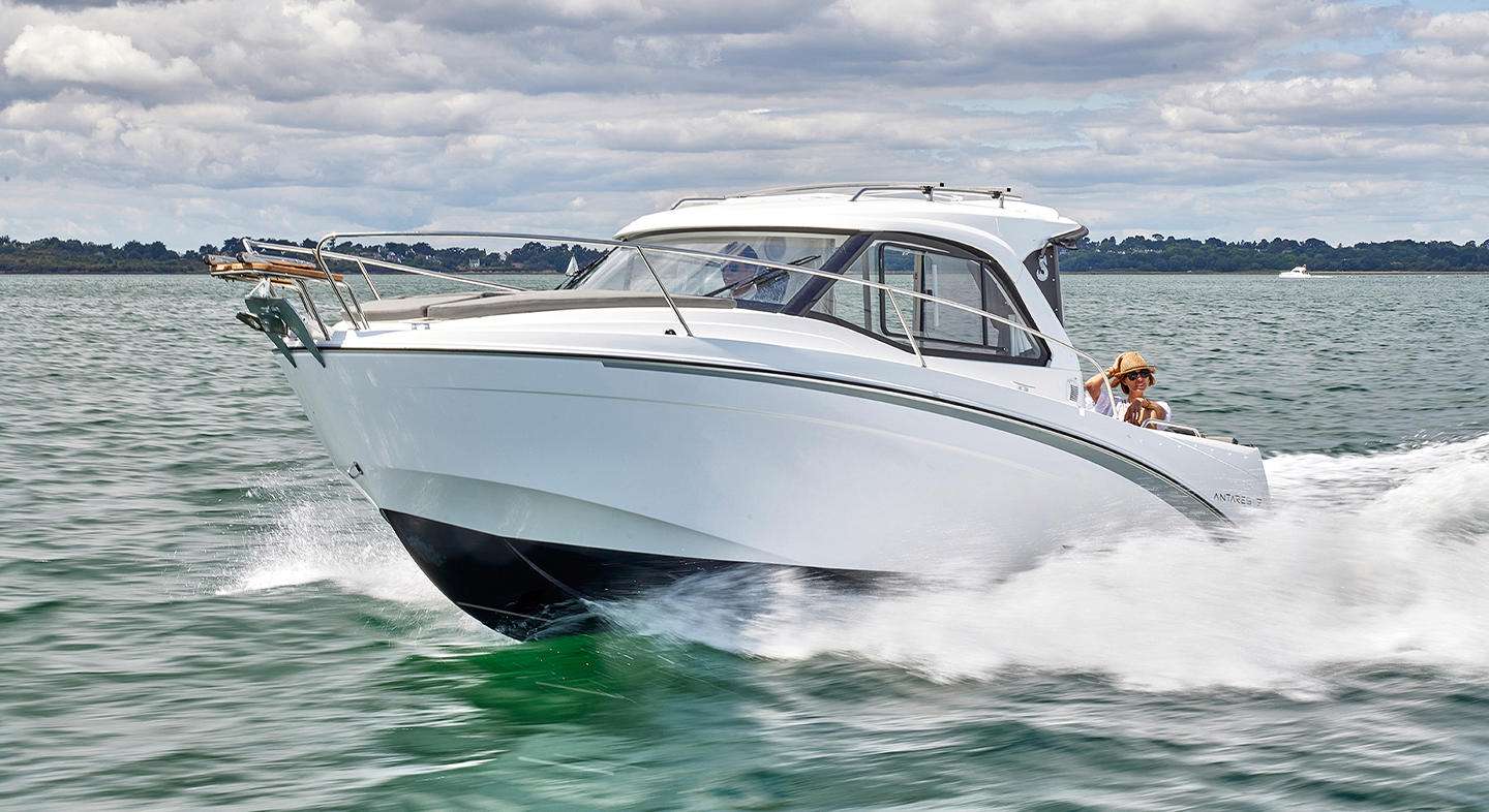Motorboot Beneteau ANTARES 7