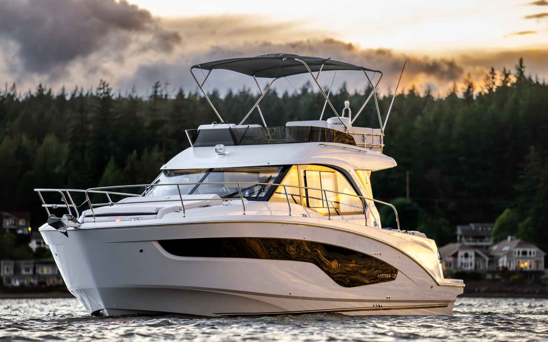 Motorboot Beneteau ANTALES 12 Fly
