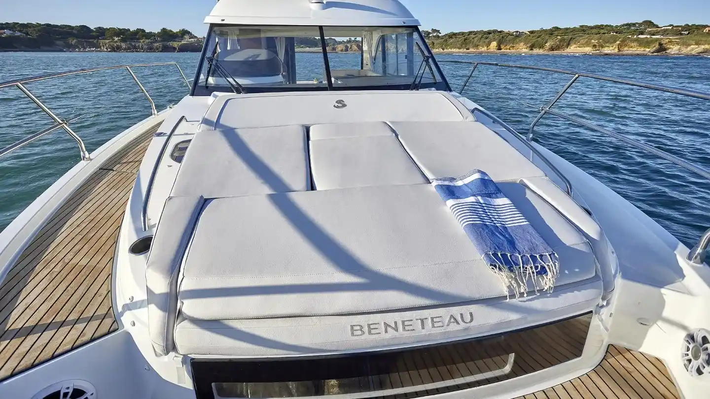 Motorboot Beneteau ANTALES 12 Fly