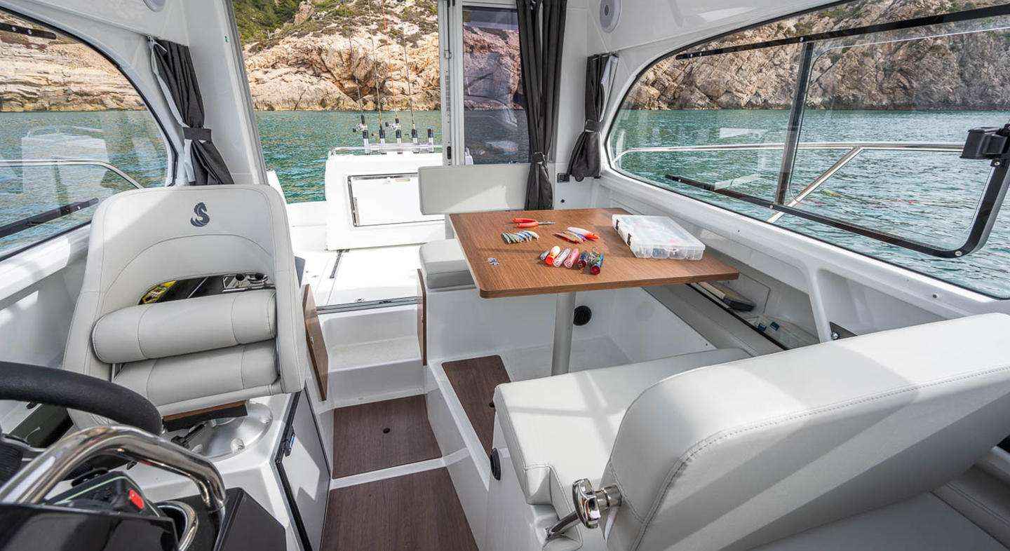 Motorboot Beneteau ANTARES 8 FISHING