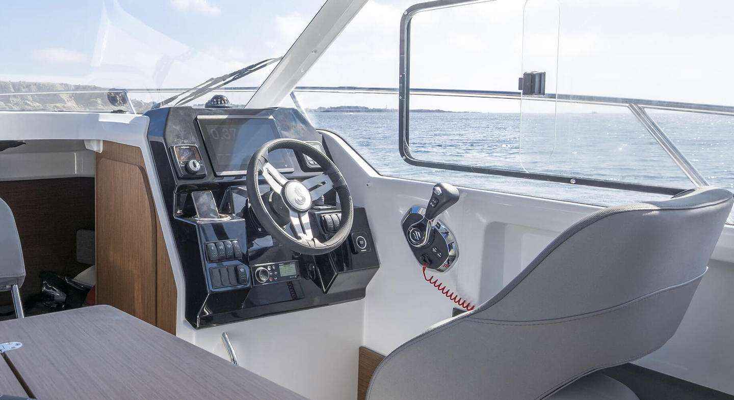 Motorboot Beneteau ANTARES 8