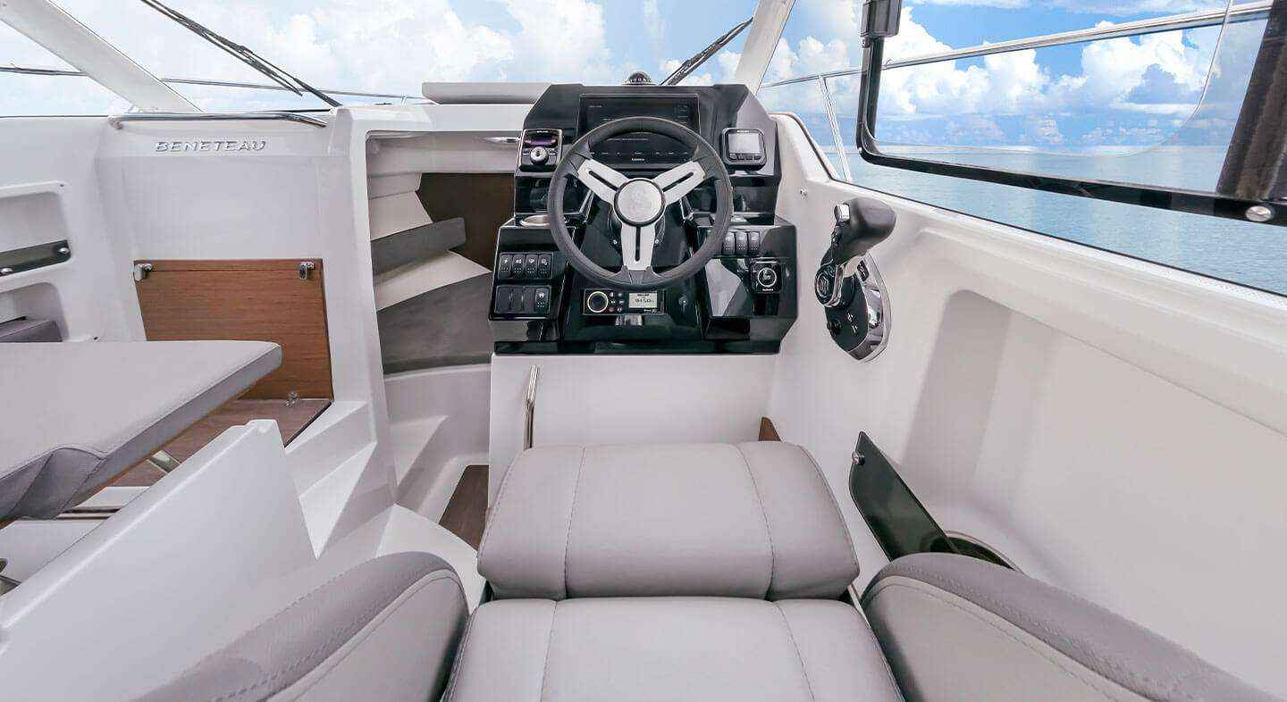 Motorboot Beneteau ANTARES 8