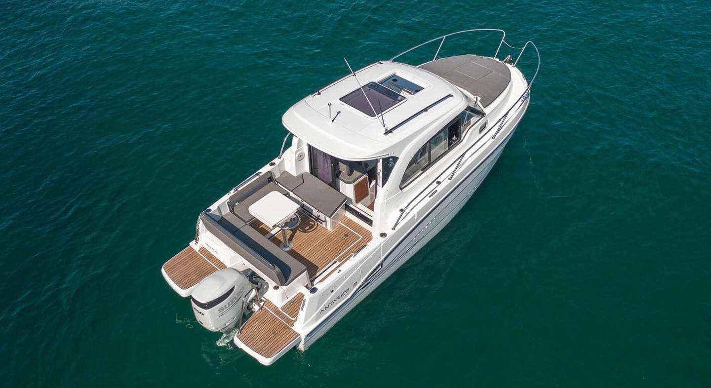 Motorboot Beneteau ANTARES 8