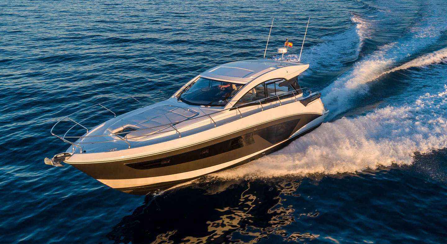 Motorboot Beneteau Gran Turismo 45