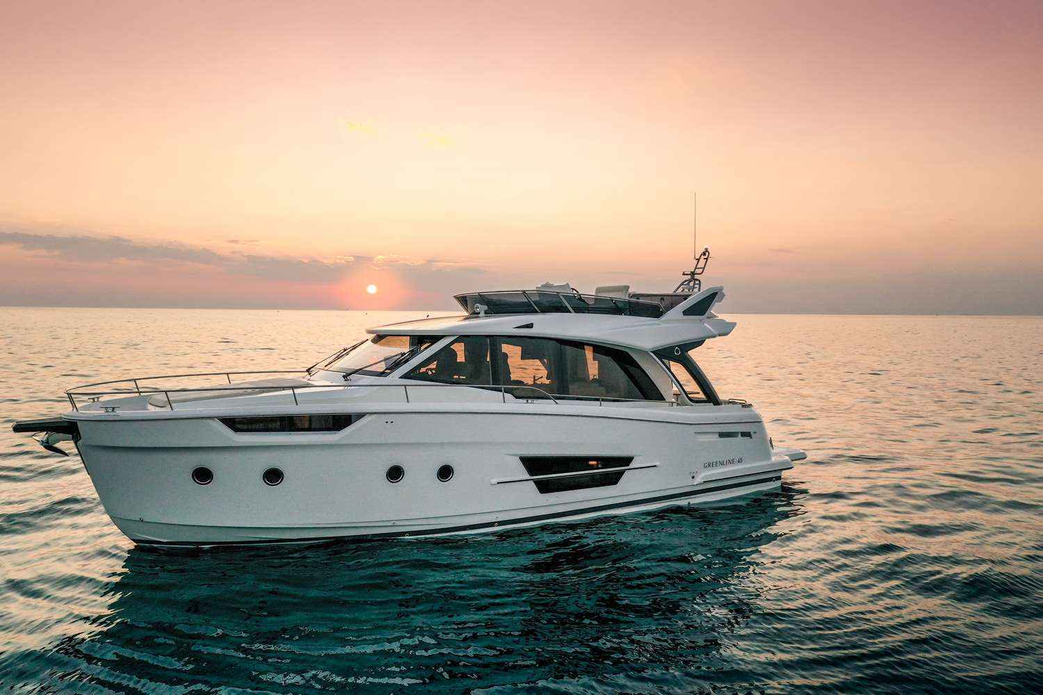 Motorboot Greenline 45 COUPE