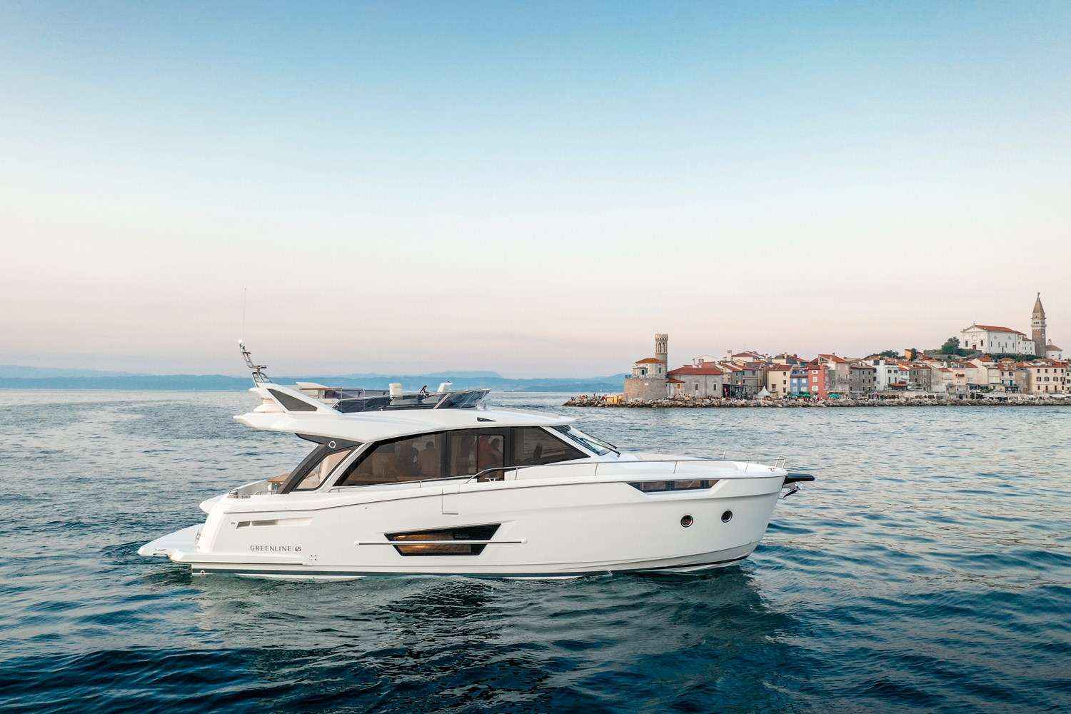 Motorboot Greenline 45 FLY