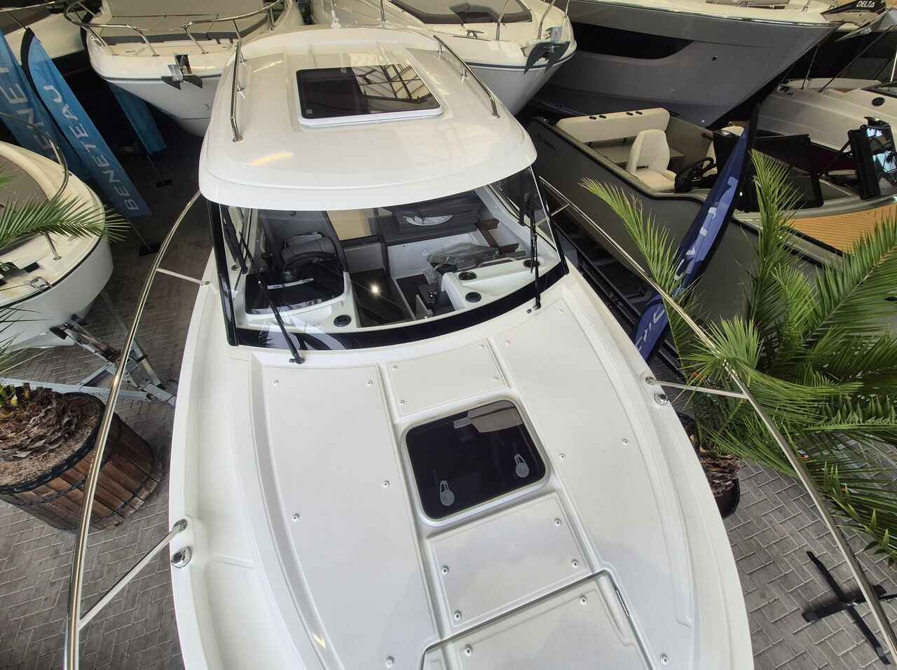 Motorboot Bénéteau Antares 7