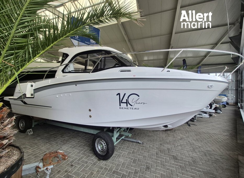 Motorboot Bénéteau Bénéteau Antares 7