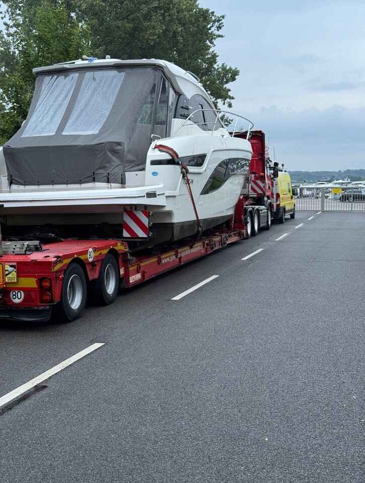 Motorboot Bavaria SR41 HT