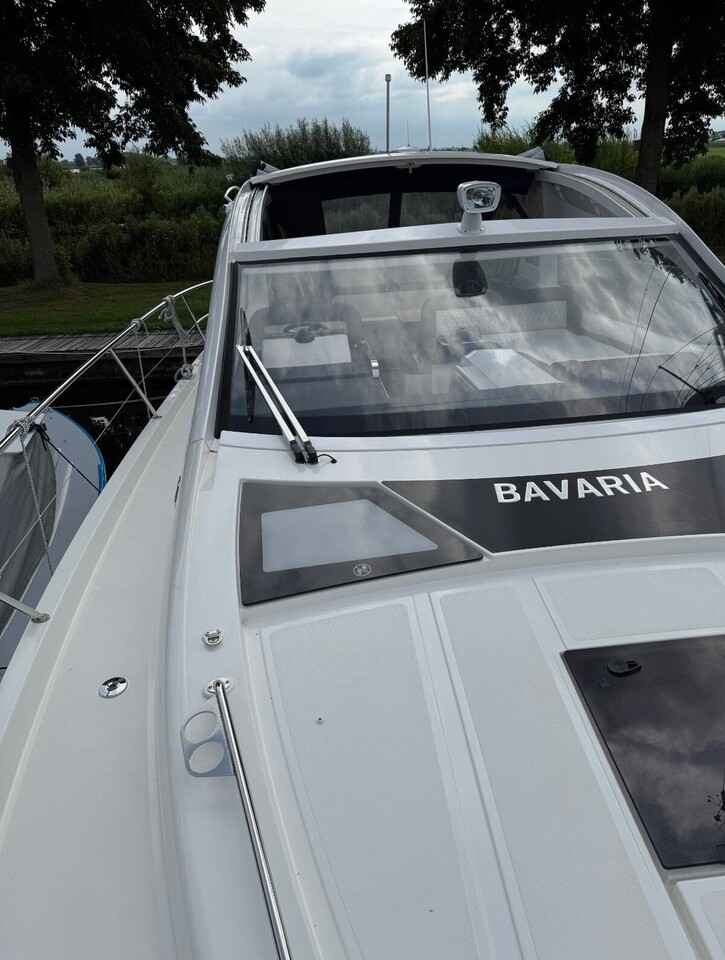 Motorboot Bavaria SR41 HT