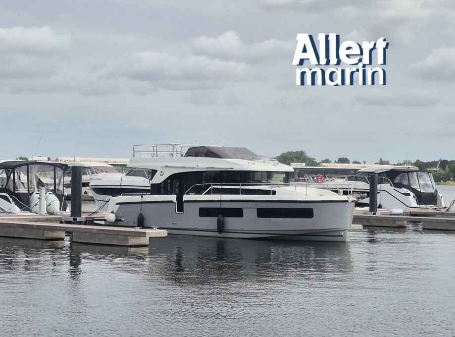 Motorboot Delphia Yachts Delphia 11 Flylounge