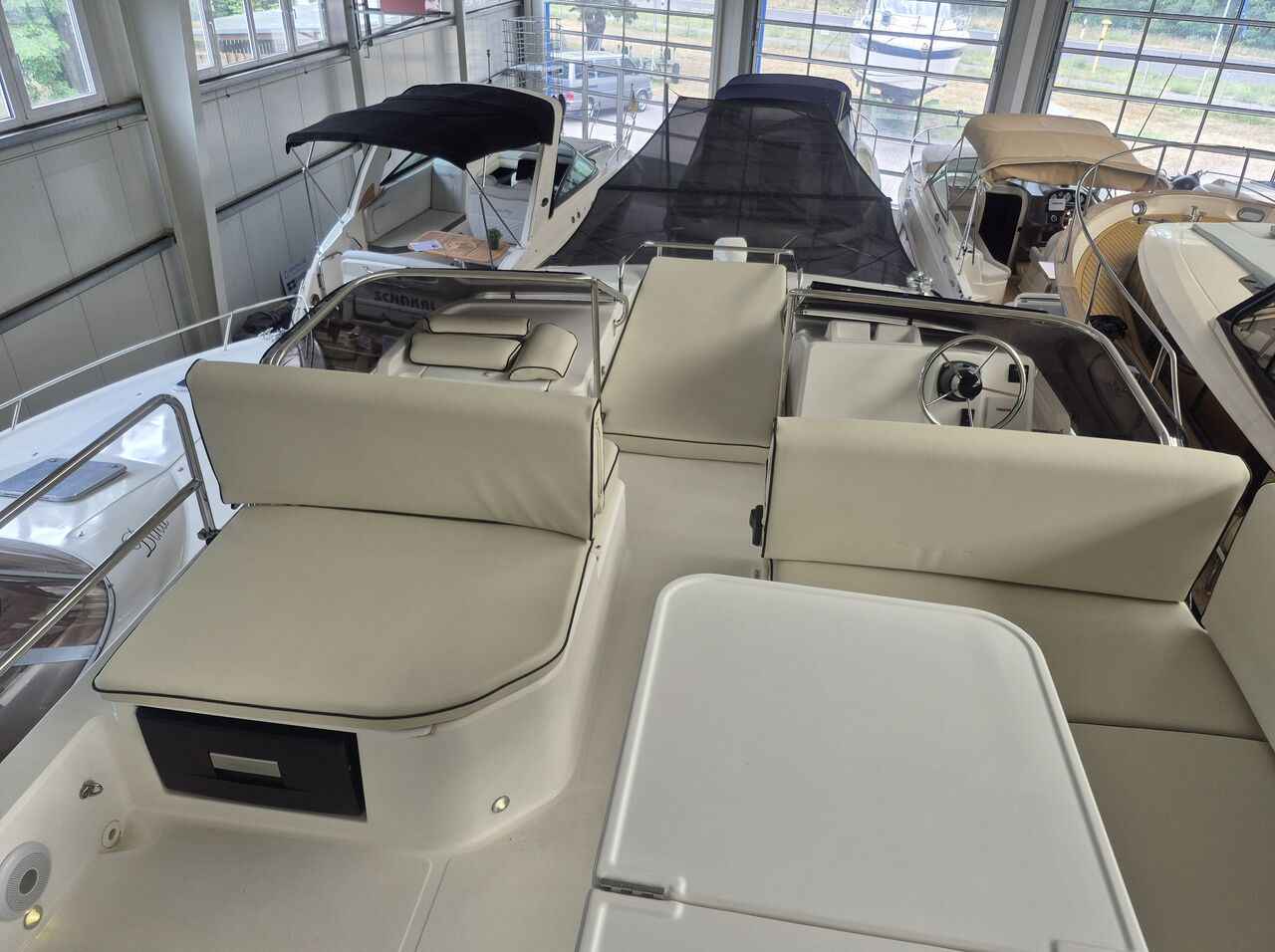 Motorboot Delphia Yachts Delphia 11 Flylounge
