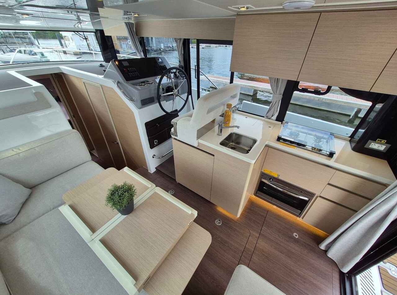 Motorboot Delphia Yachts Delphia 11 Flylounge