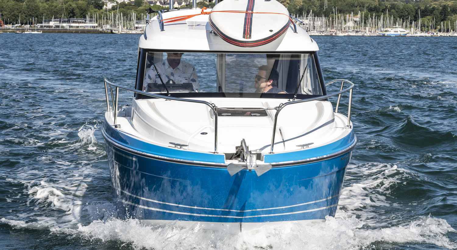 Motorboot Beneteau Antares 7 Fishing