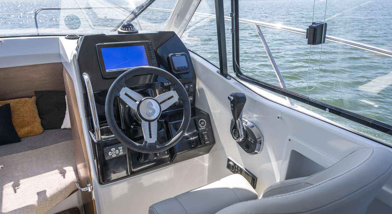 Motorboot Beneteau Antares 7 Fishing