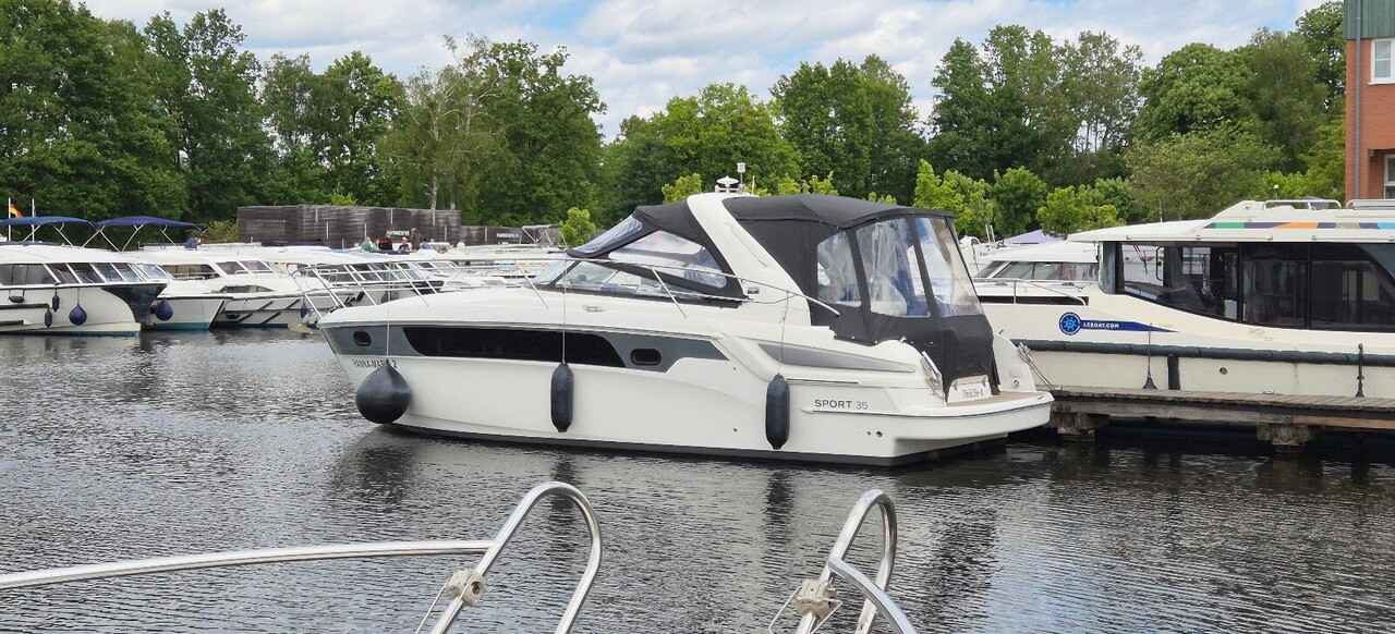 Motorboot Bavaria Sport 35