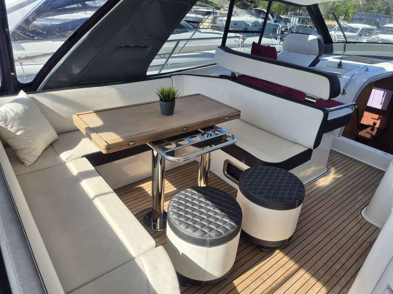 Motorboot Bavaria S45 HT