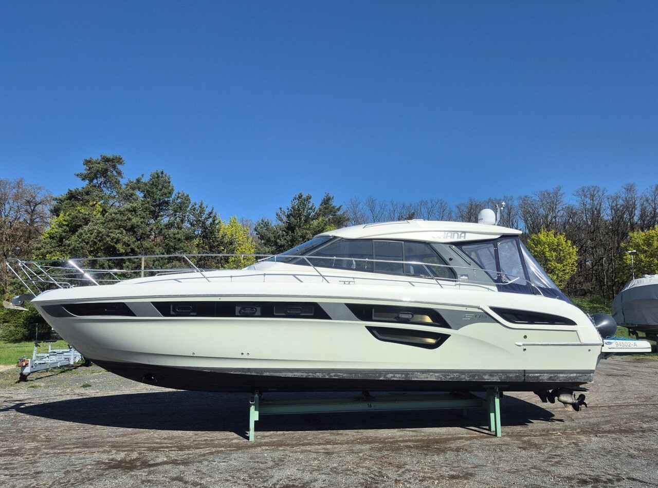 Motorboot Bavaria S45 HT