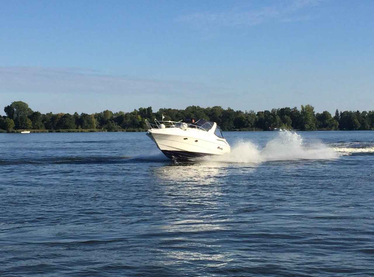 Motorboot Windy 33 Scirocco