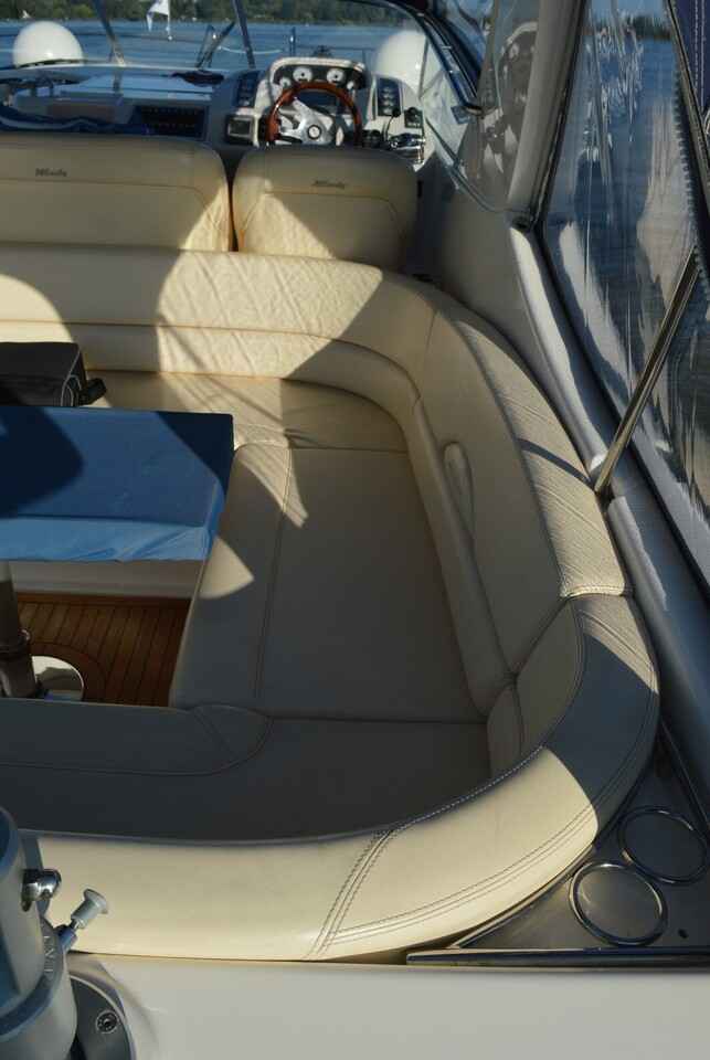 Motorboot Windy 33 Scirocco