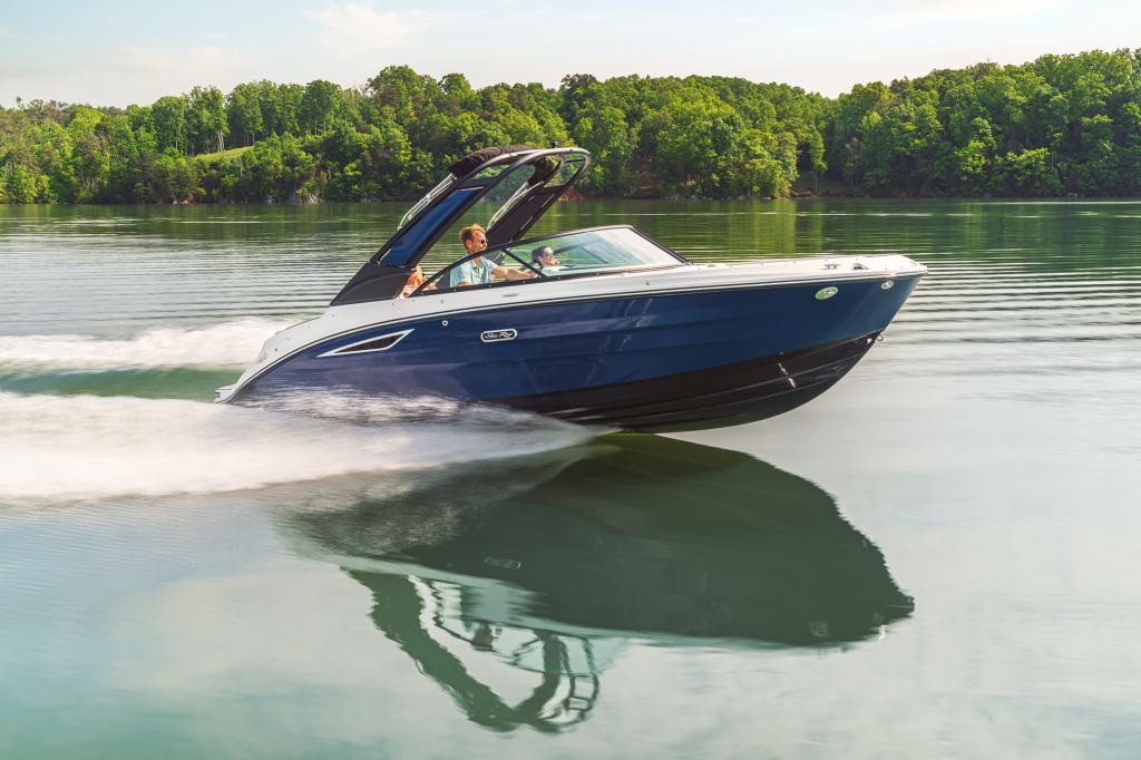 Motorboot Sea Ray SDX230E & Trailer mit LIEGEPLATZ (NEU auf Bestellung)