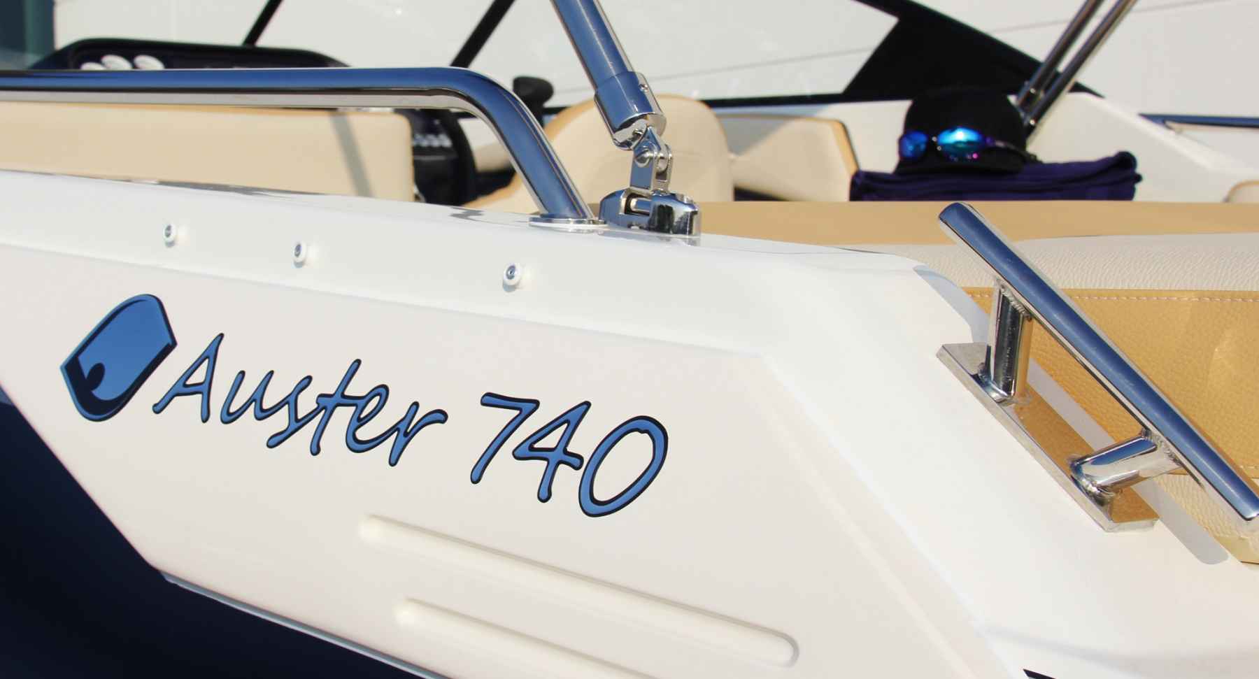 Motorboot Auster 740 CC