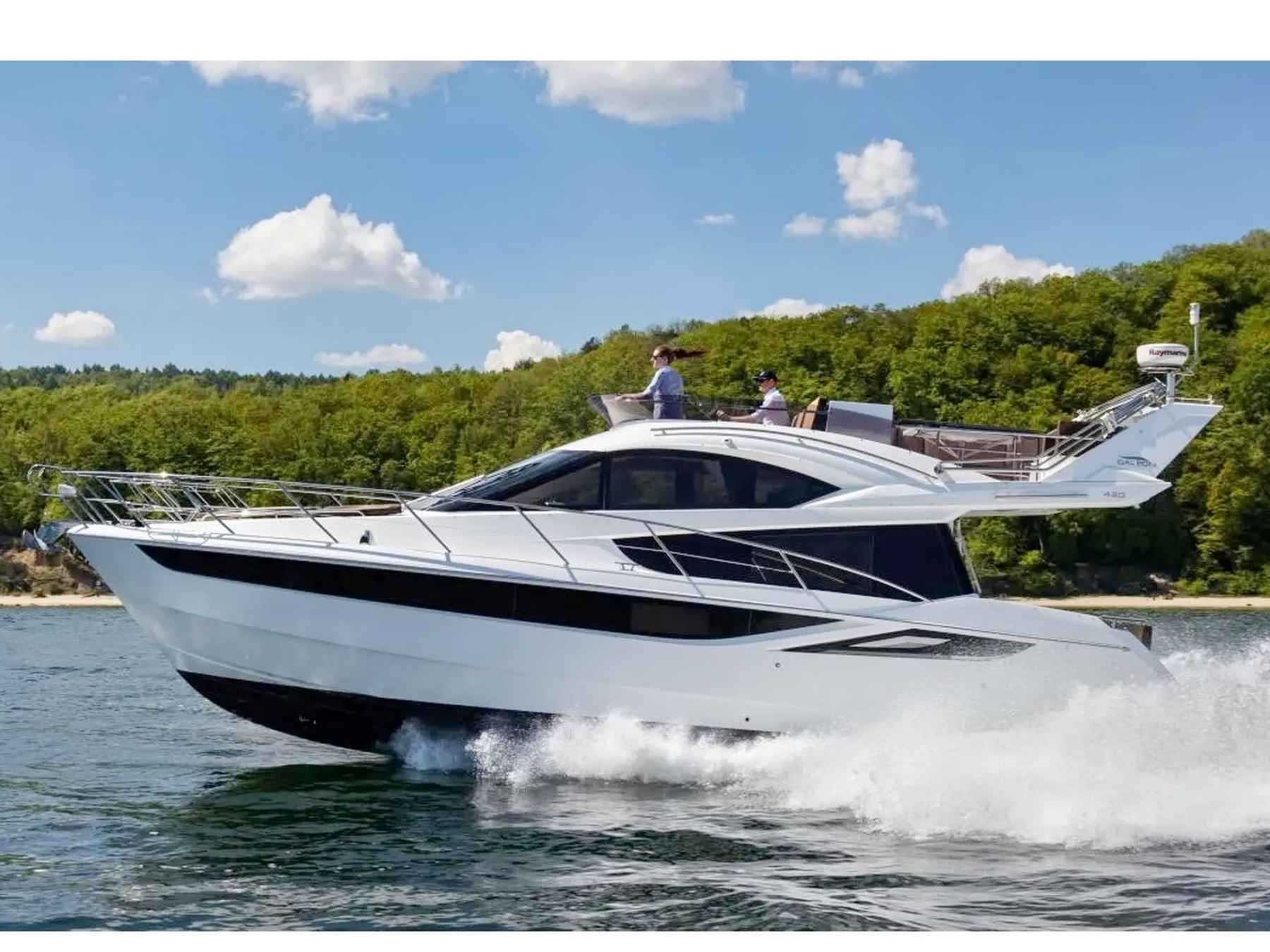 Motorboot Galeon 420 Fly