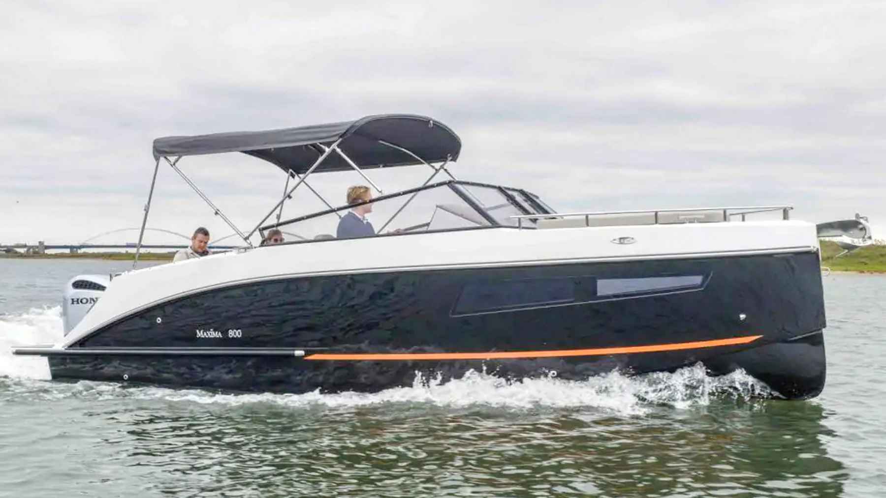 Motorboot Honda Maxima 800 Cabin