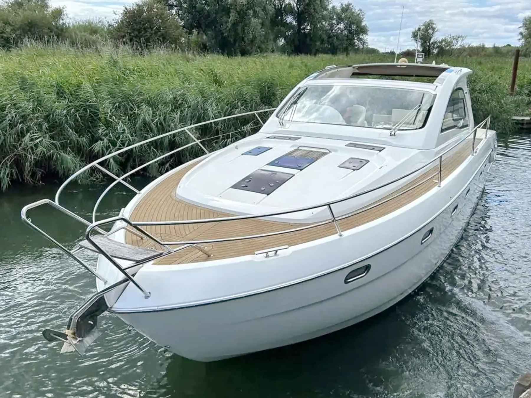 Motorboot Bavaria 43 HT