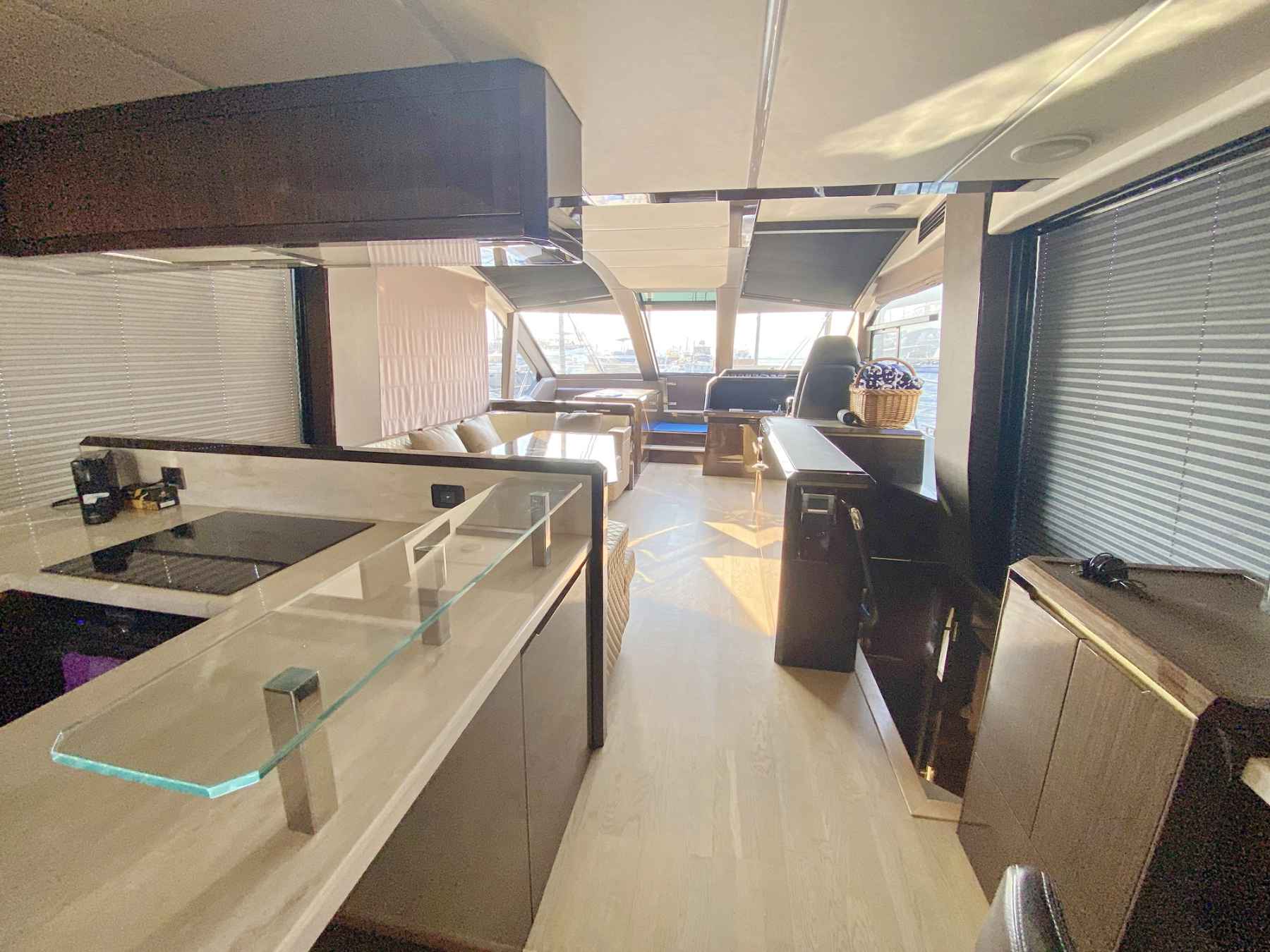 Motorboot Galeon 640 Fly