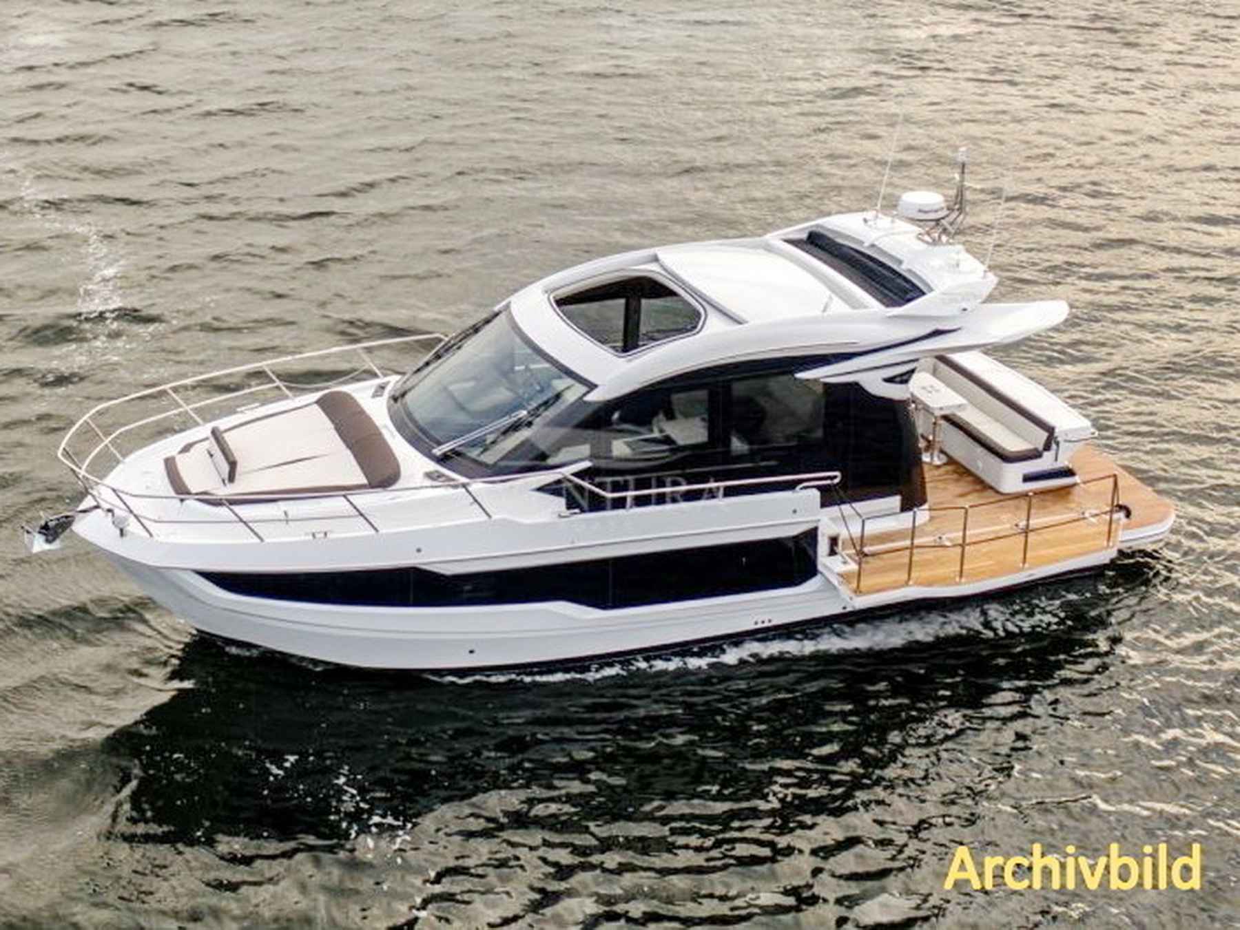 Motorboot Galeon 410 HTC