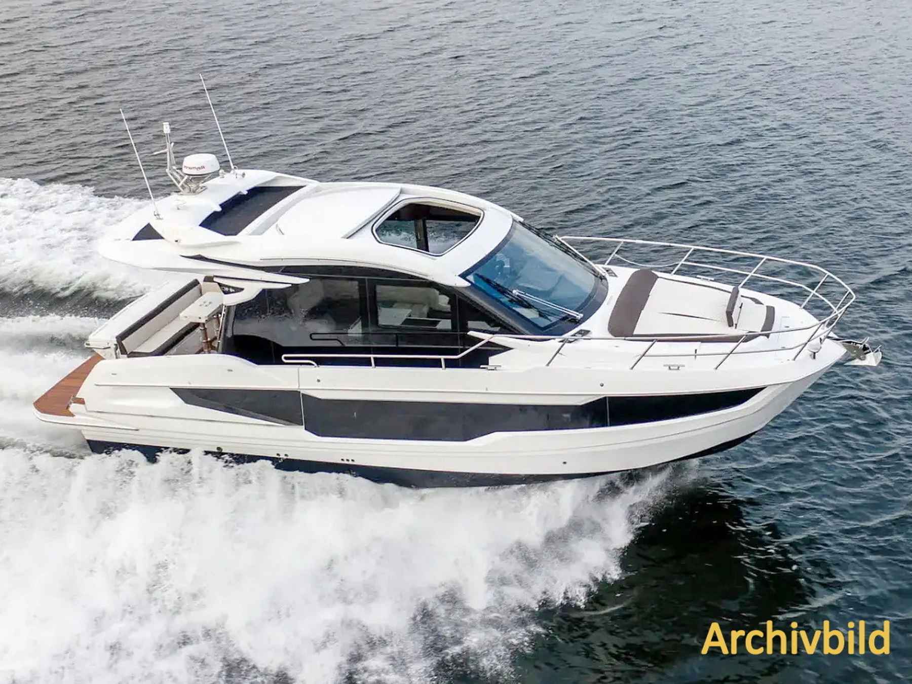 Motorboot Galeon 410 HTC