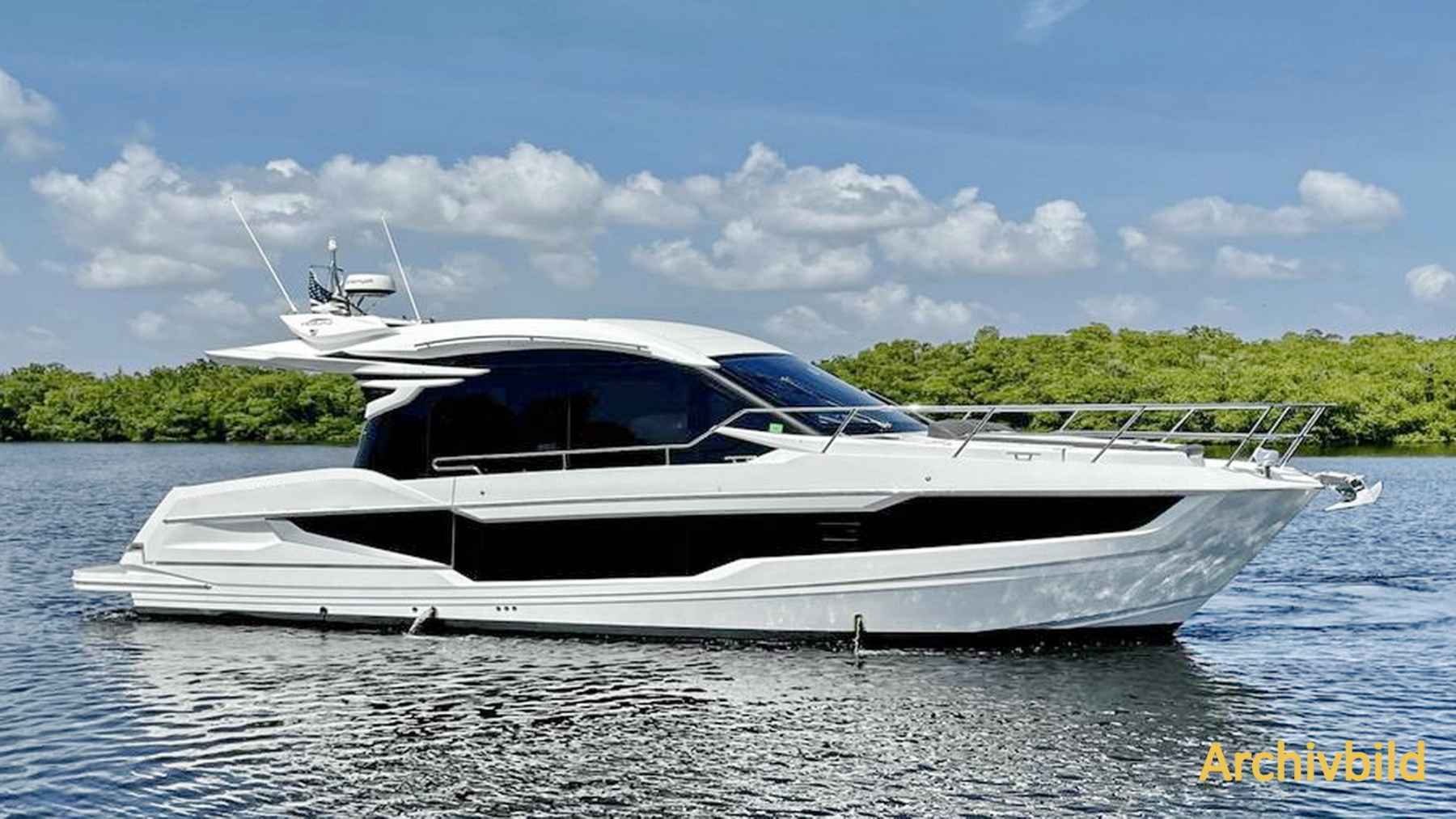 Motorboot HW Bootscenter Galeon 410 HTC