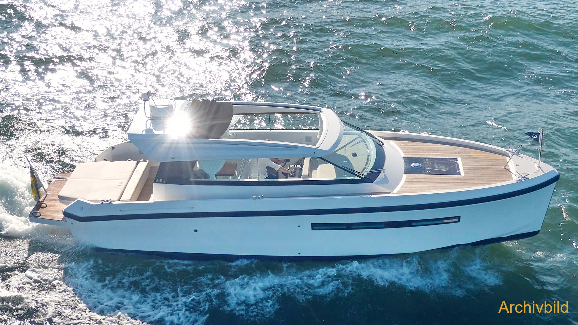 Motorboot Delta 33 Coupe