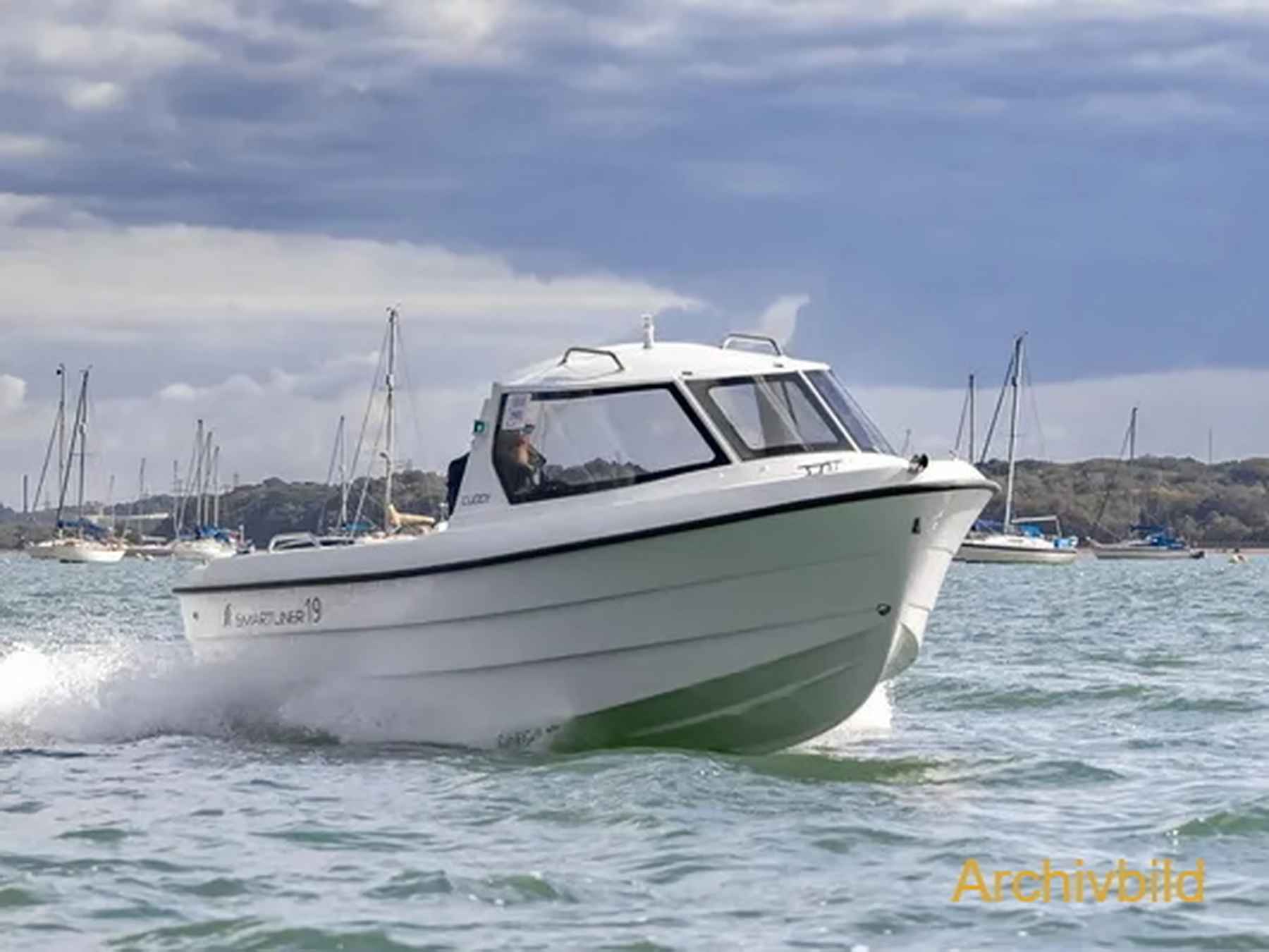 Motorboot Smartliner 19 Cabin