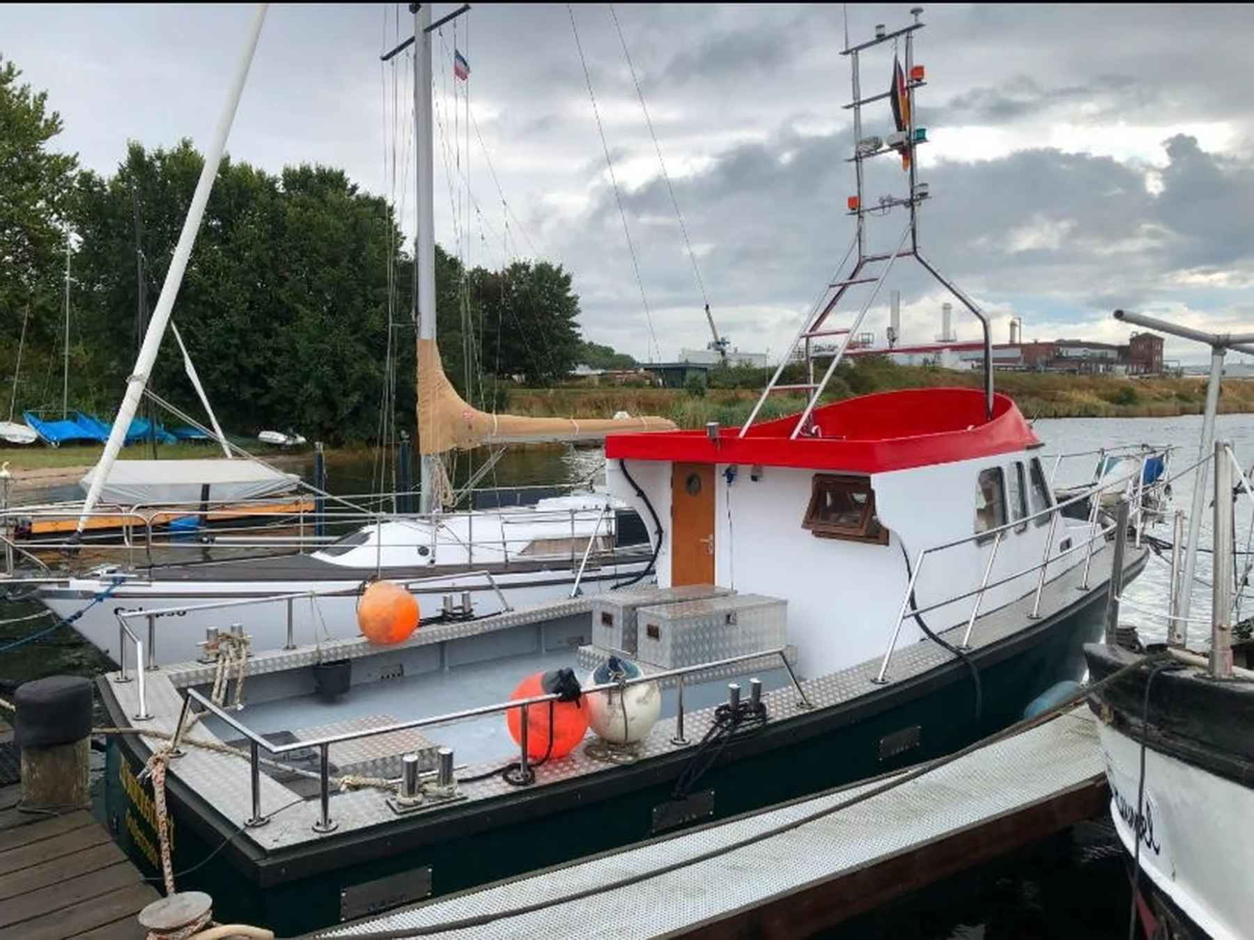 Motorboot HW Bootscenter Kutter Schlepper