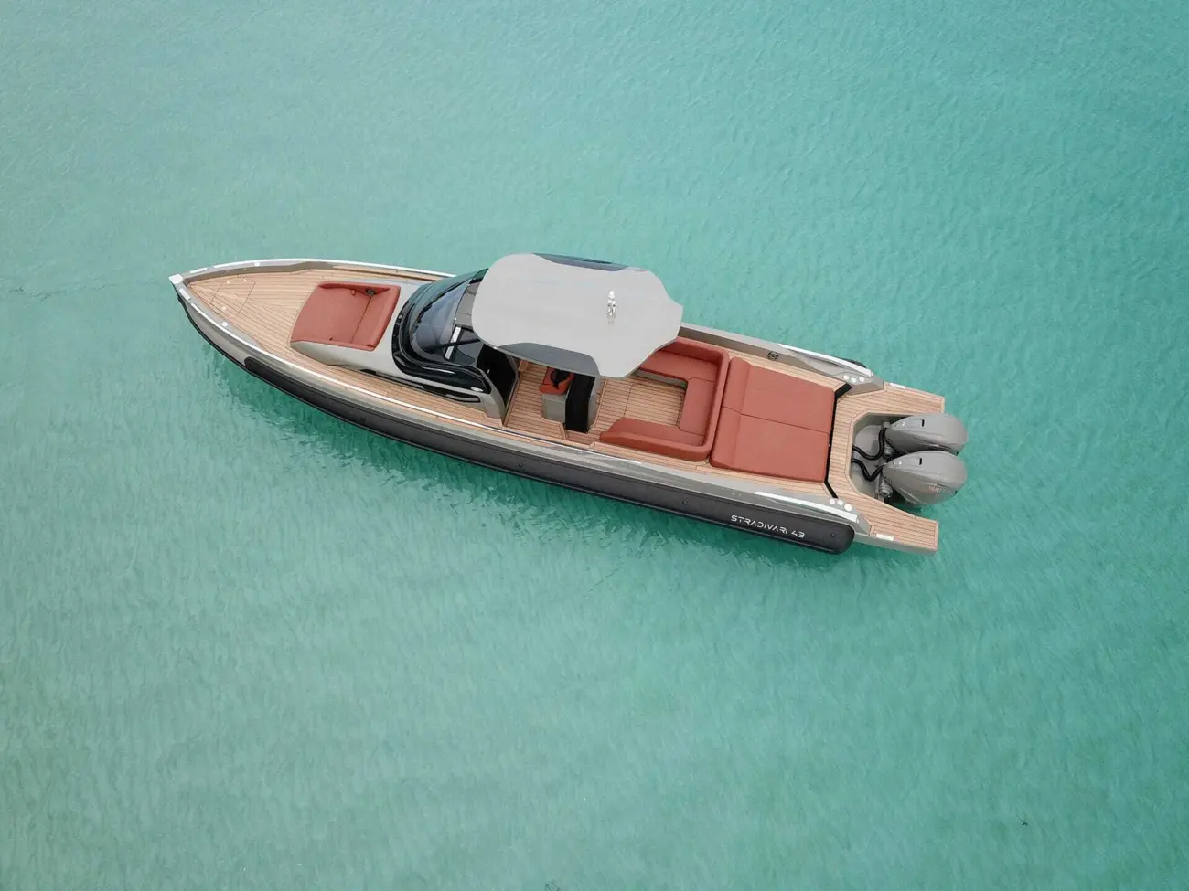 Motorboot Capelli Stradivari 43