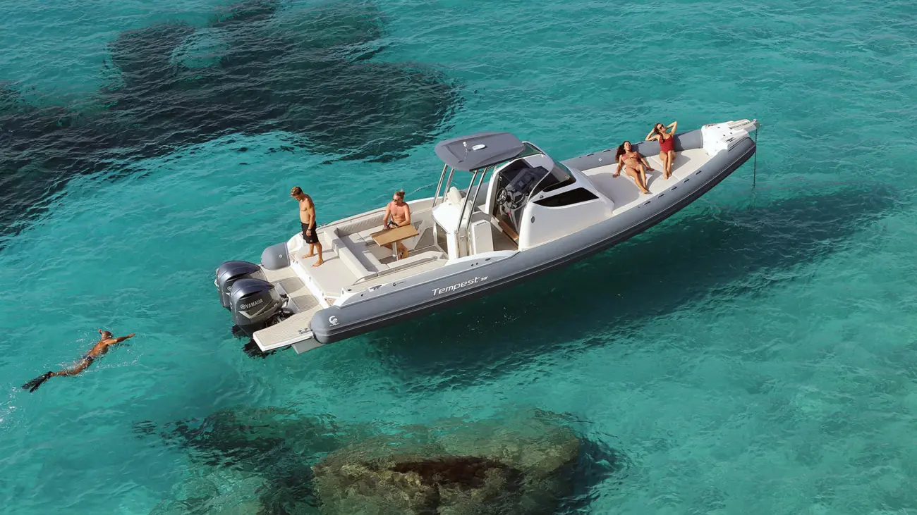 Motorboot Capelli Tempest 38