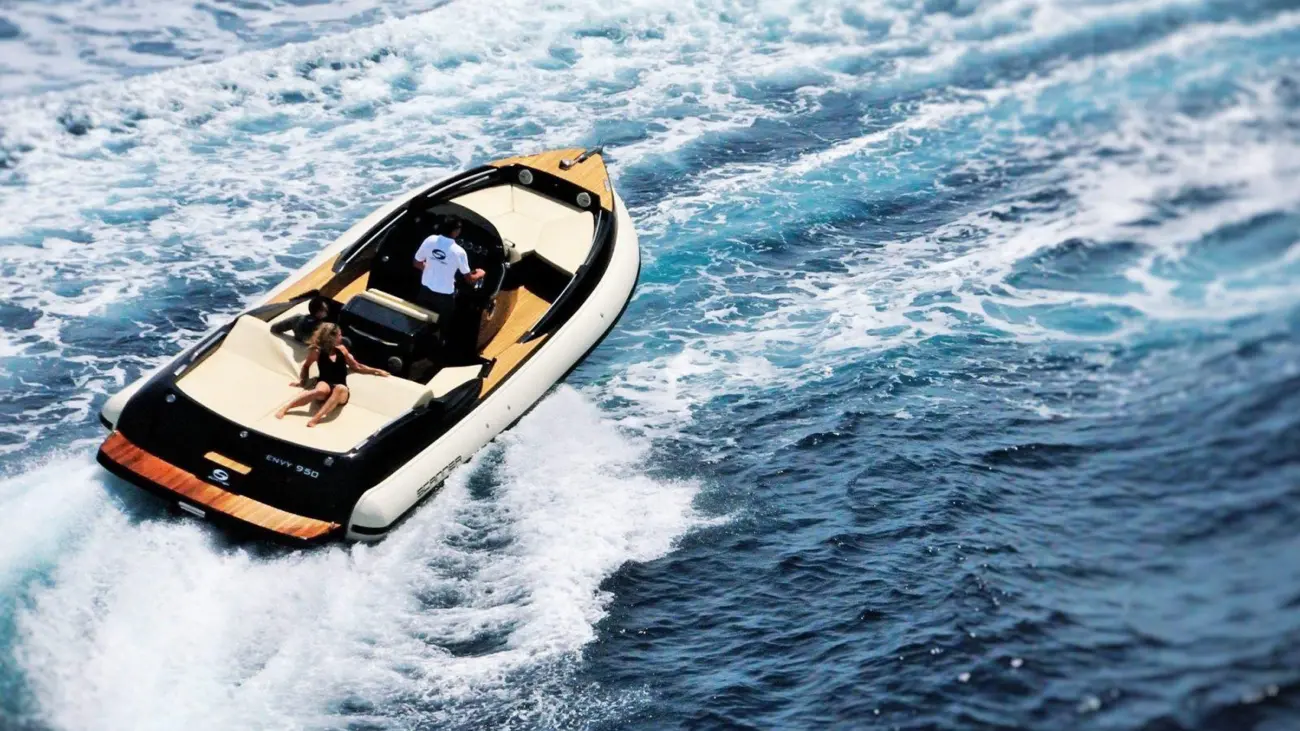 Motorboot Scanner Envy 950