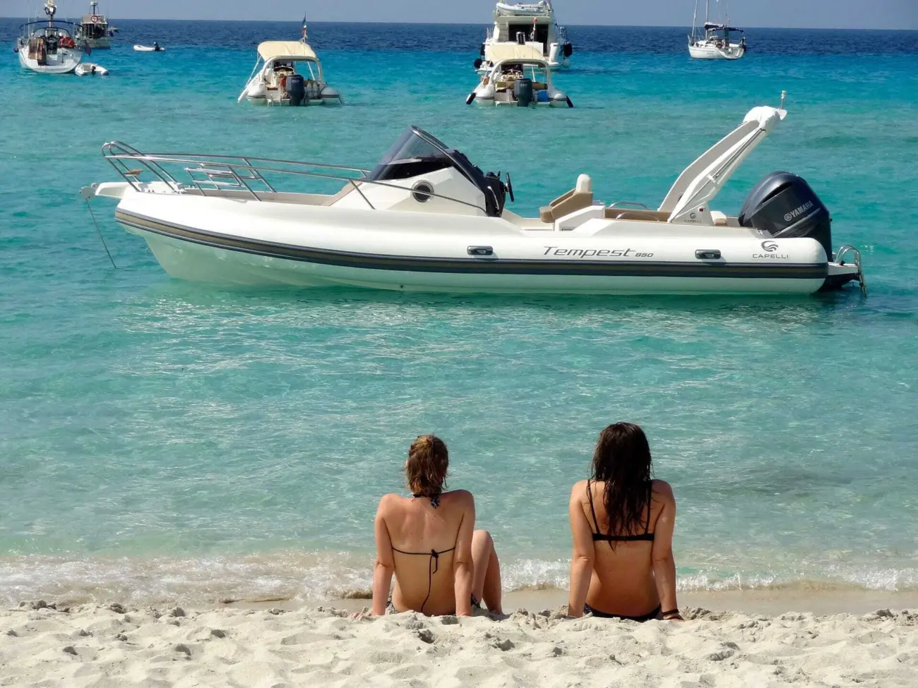 Motorboot Capelli Tempest TE850WA