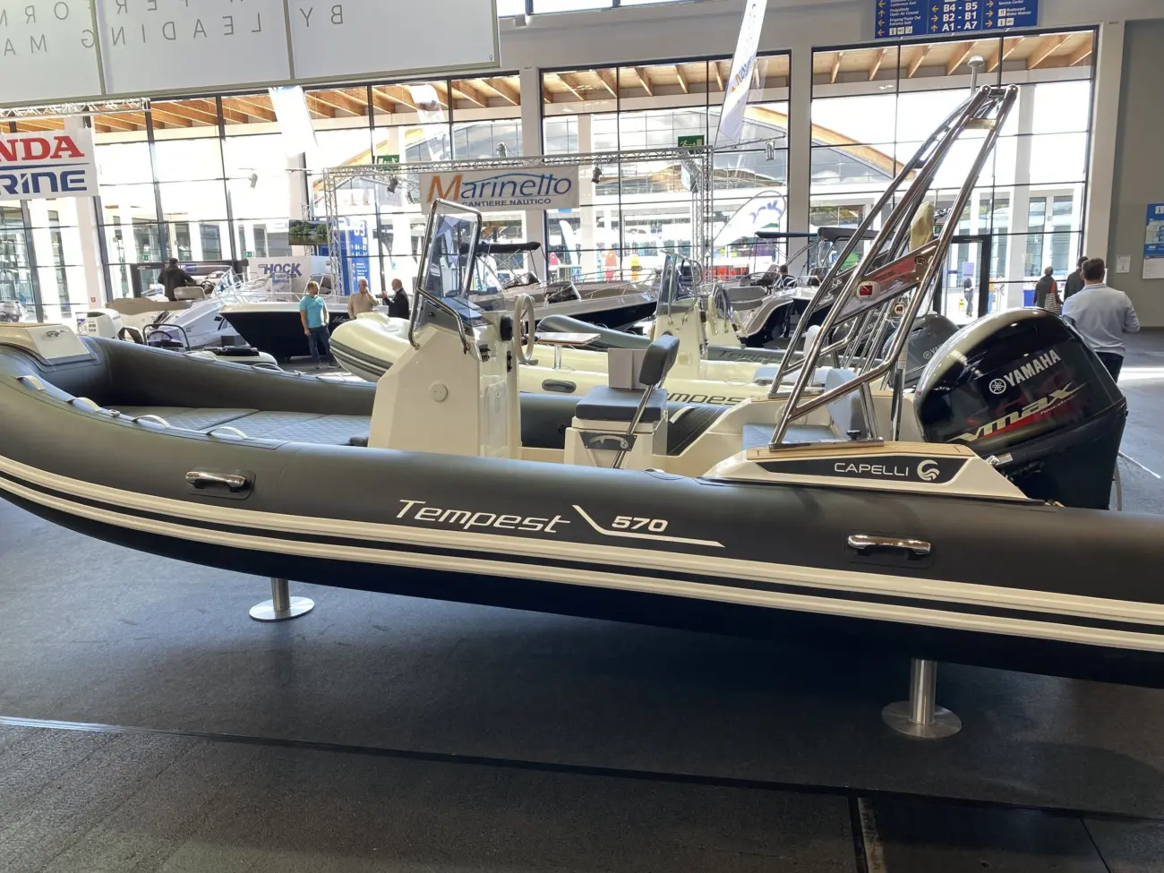 Motorboot Capelli Tempest 570