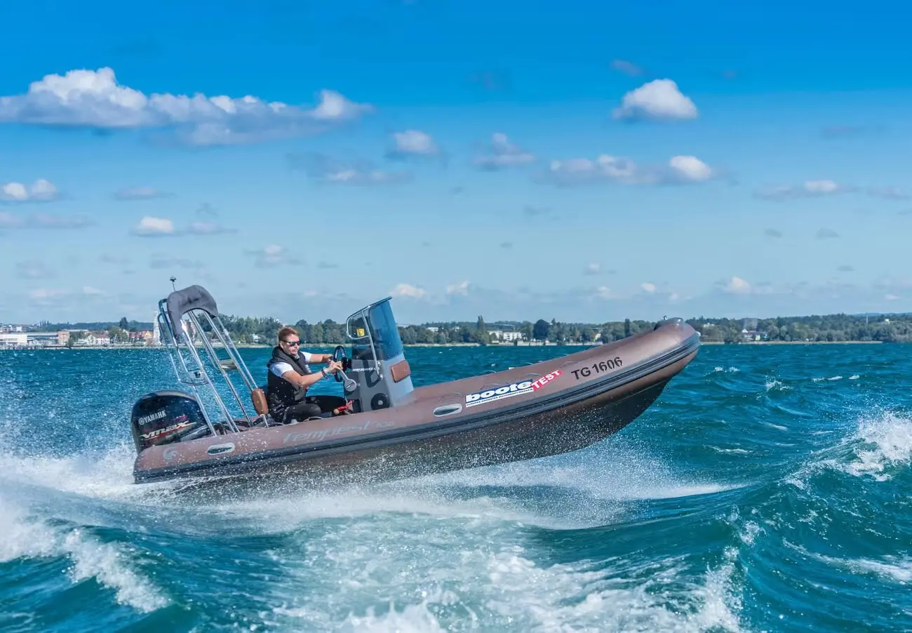 Motorboot Capelli Tempest 530